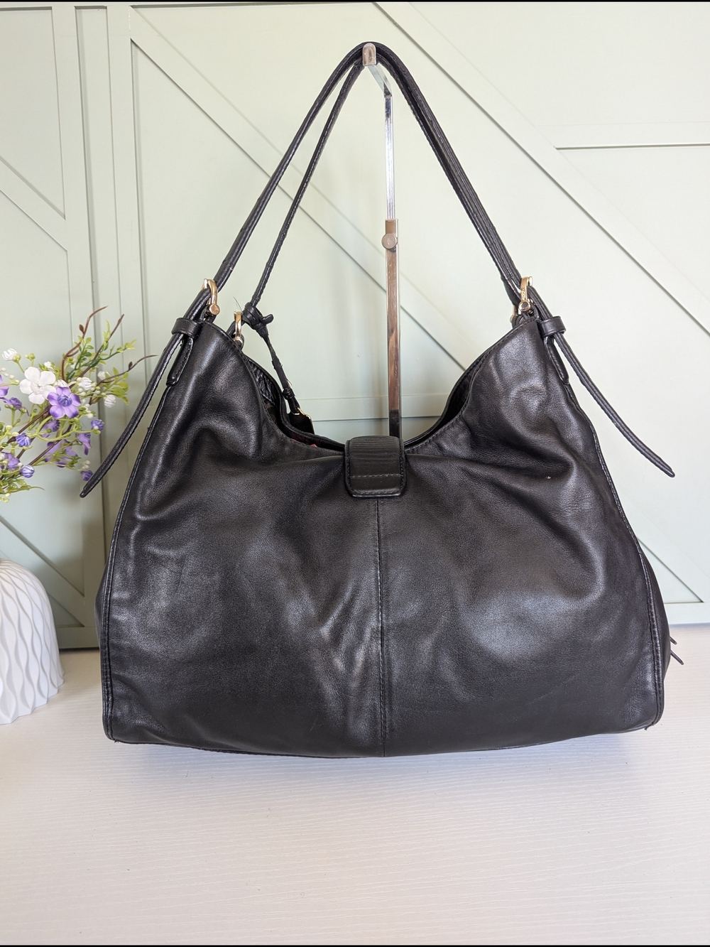 Coach Madison Carlyle Shoulder Bag in black smooth leather. - Picture 6 of 11